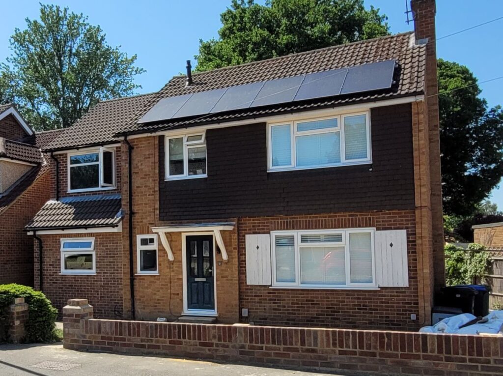 Extend and re-model detached house into a 4 bedroom house with open plan living/dining room